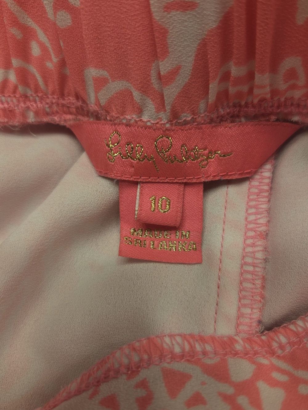 Lilly Pulitzer Vibrant Pink and White Printed Tie-Waist Shorts, Size 10 - Picture 3 of 4